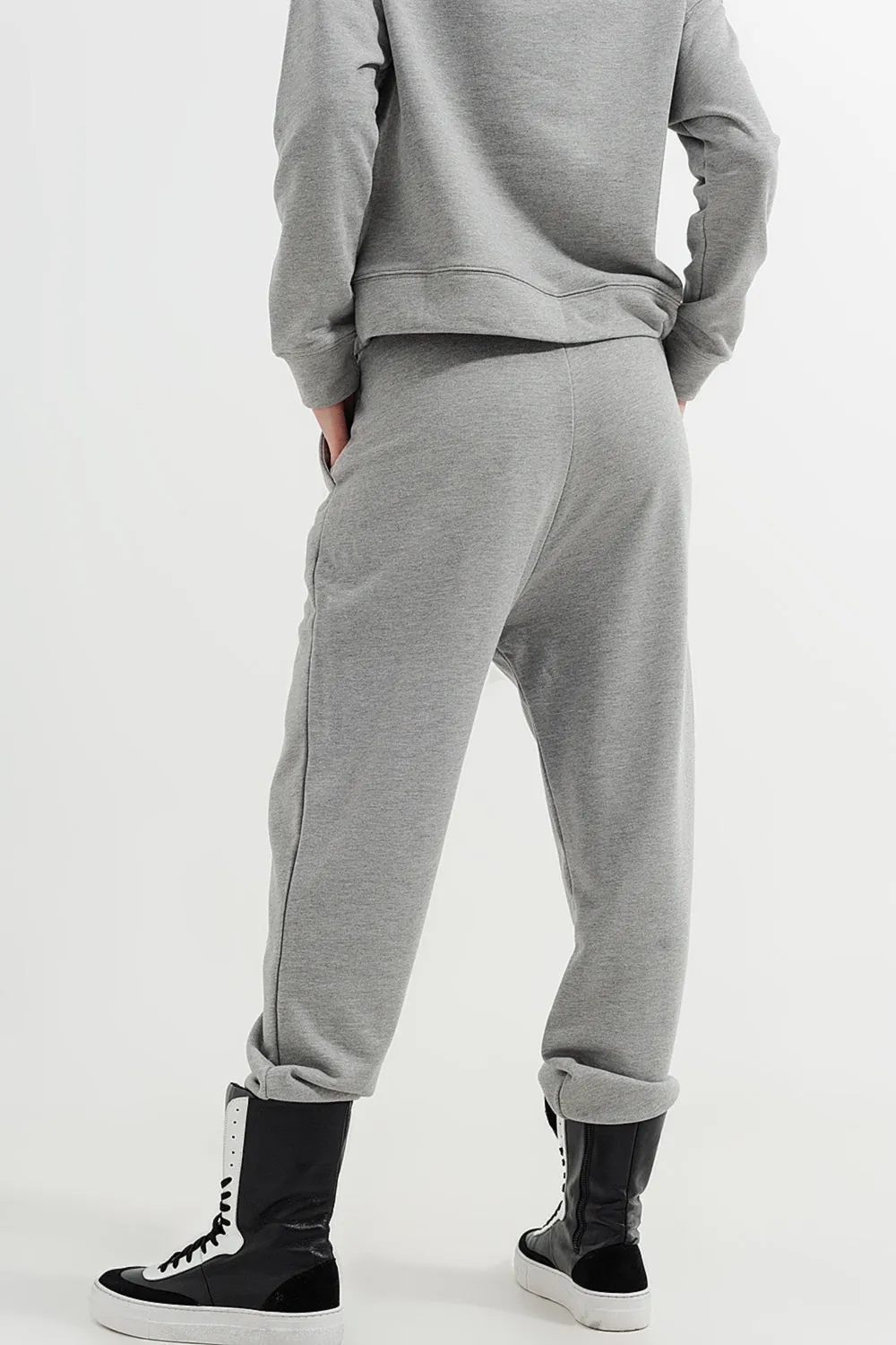 Jogger in Light Gray Heather