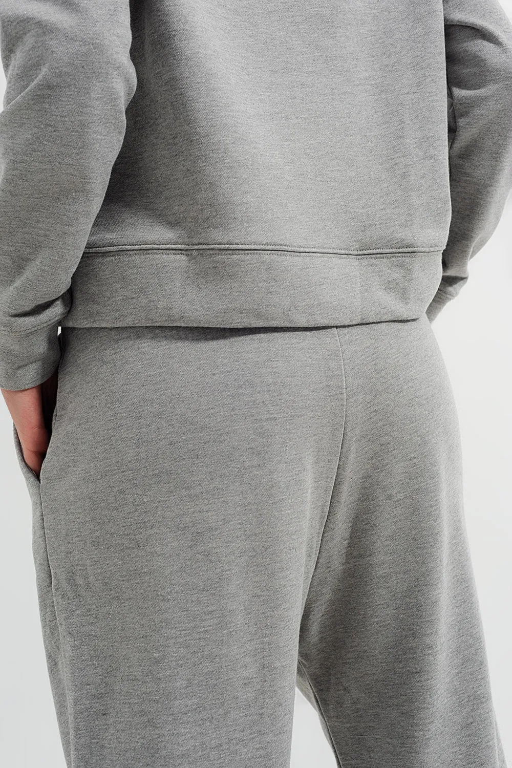 Jogger in Light Gray Heather