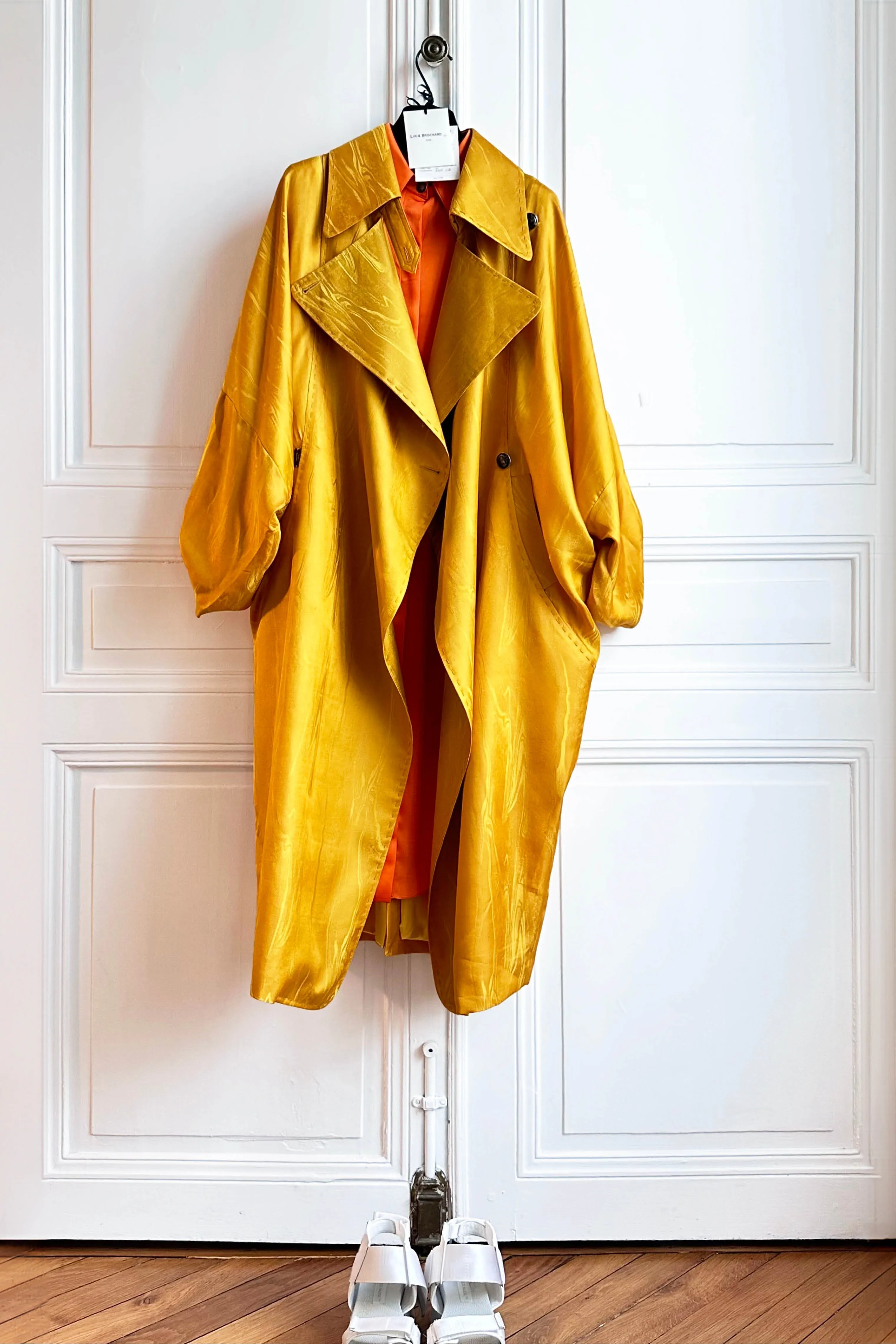 LINQ yellow marble - silk oversize fluid coat