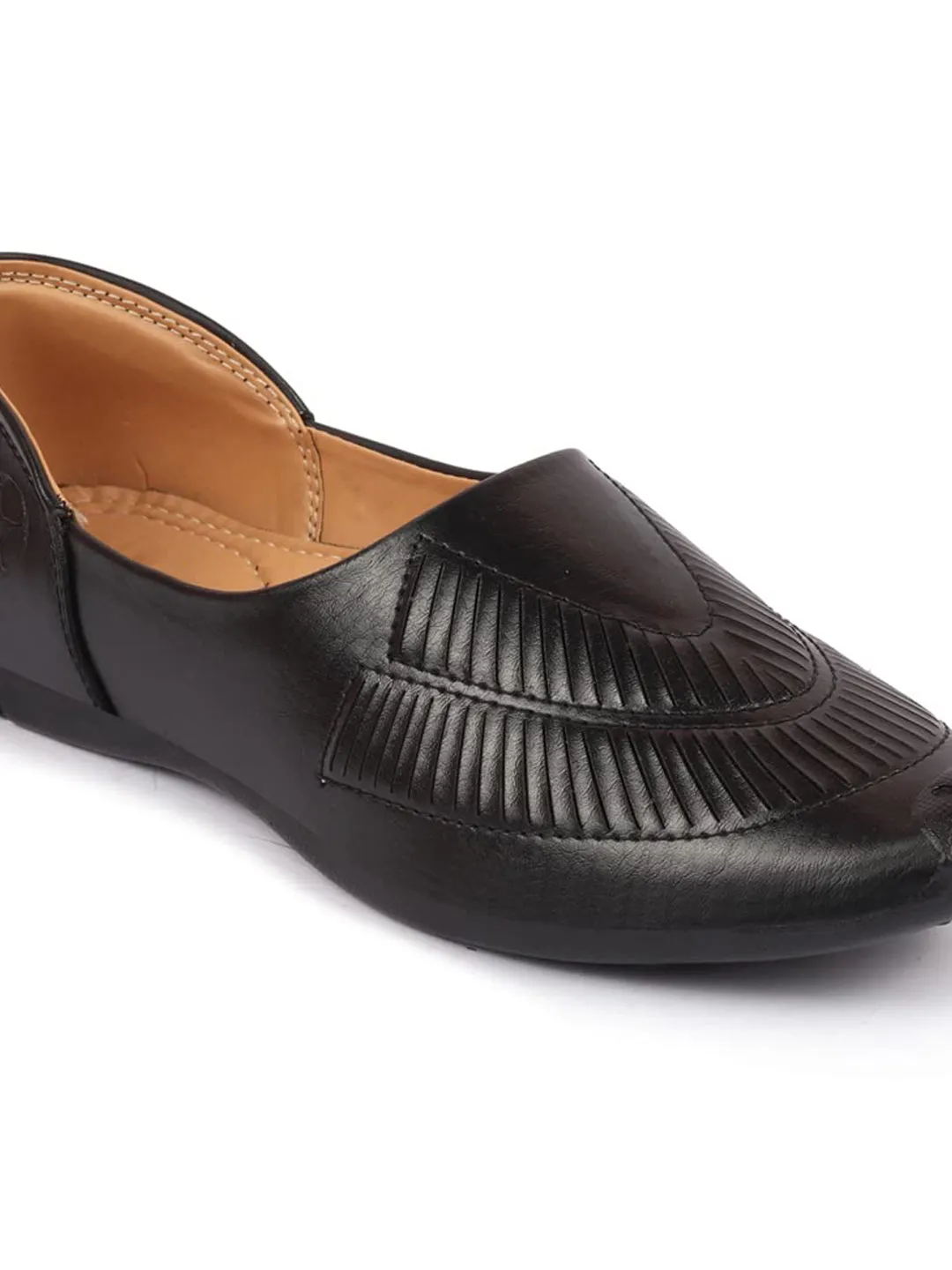 Men Black Ethnic Slip-On Juttis